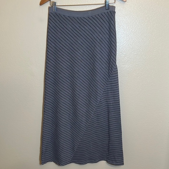 *3/$15* Velvet Gray Striped Maxi Skirt Size P - Picture 1 of 12